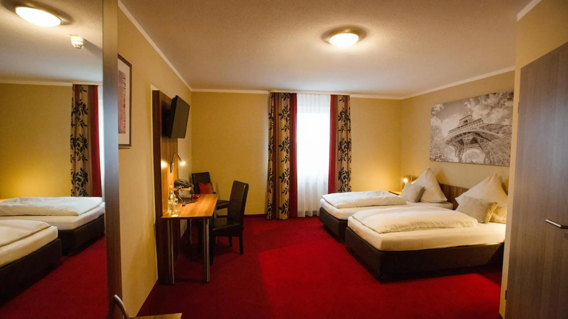 Auwald Hotel Ingolstadt 3*,